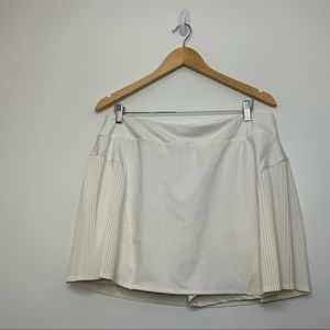 Nike Dri-Fit Dry 15” Golf Skirt. Size XL White